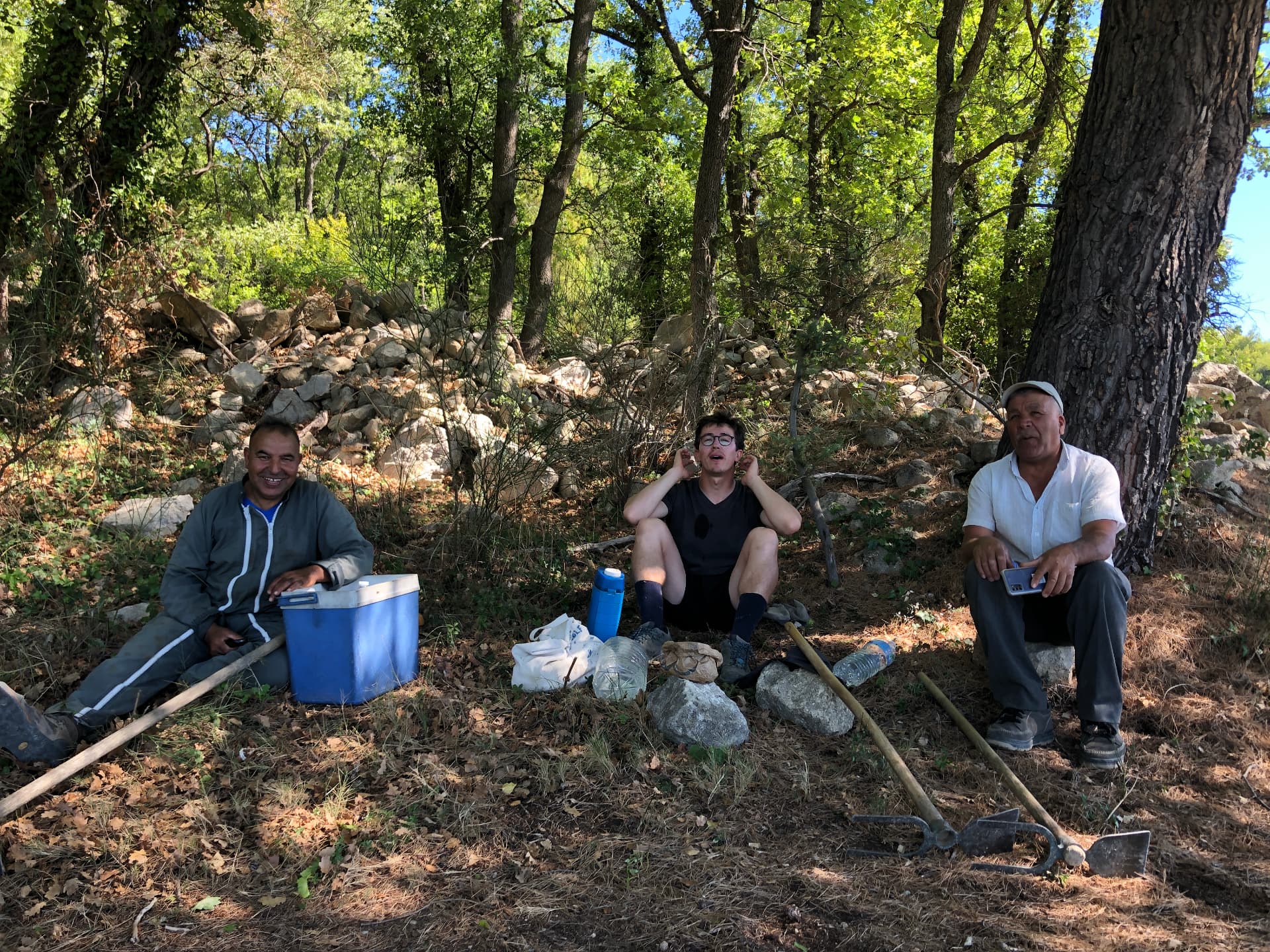 Pause fraîcheur dans la cagne des Dentelles de Montmirail